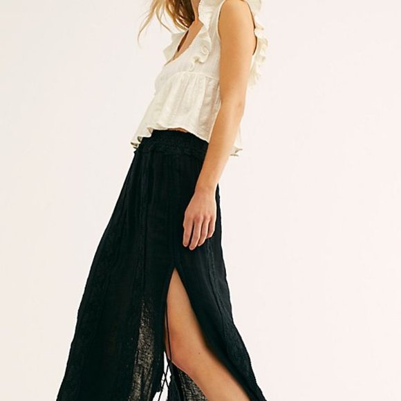 Free People Dresses & Skirts - 🌟Free People Maxi Skirt With Slits🌟